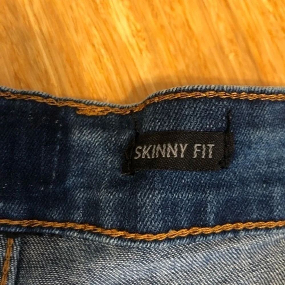 thrashed men's 40 x 32 jeans rave distressed Y2K grunge hiphop skater  jeans